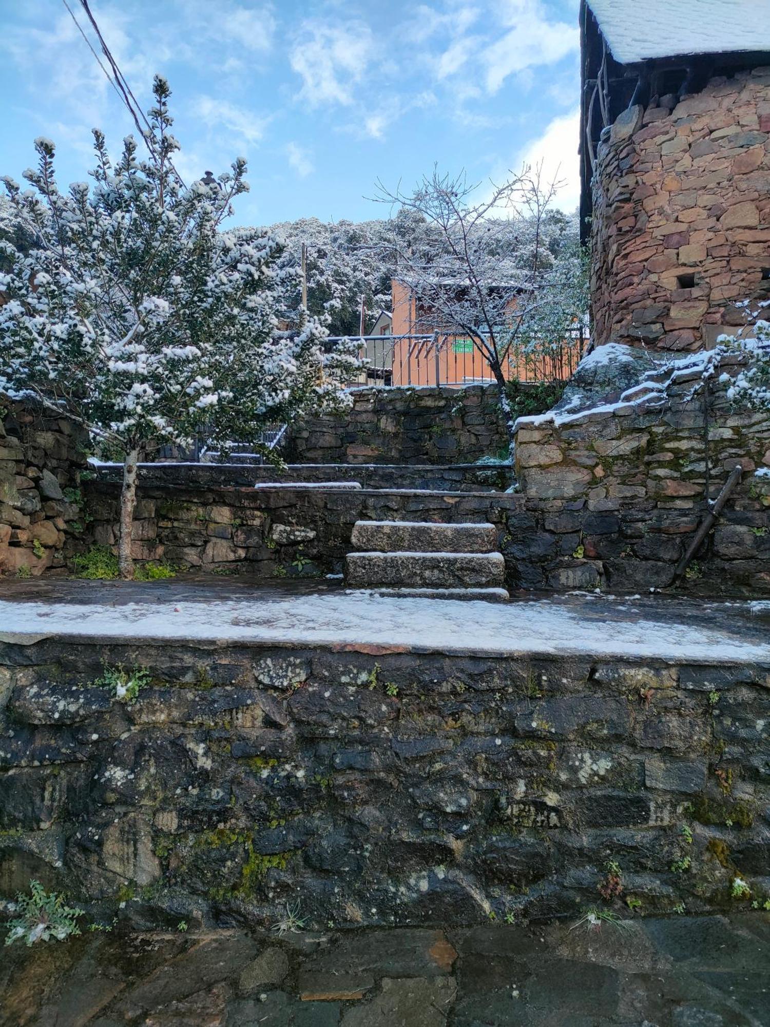 Casa De Turismo Rural Sardom3 Bembibre  Zewnętrze zdjęcie